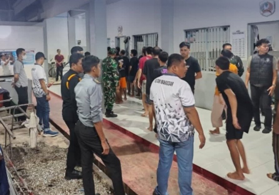 Foto : Rumah Tahanan Negara (Rutan) Kelas I Makassar melaksanakan razia insidentil serentak bersama jajaran TNI dan POLRI di sejumlah blok hunian